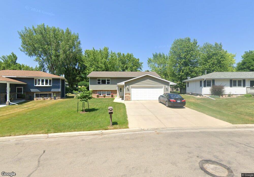 1626 Gateway Dr, Albert Lea, MN 56007 - photo 1