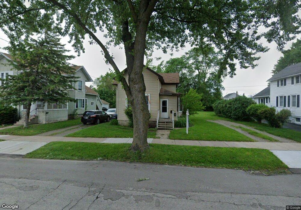 330 W 10th Ave, Oshkosh, WI 54902 - photo 1