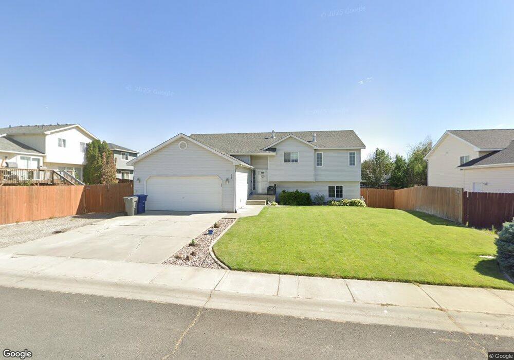 520 E Tara Lee Ave, Medical Lake, WA 99022 - photo 1