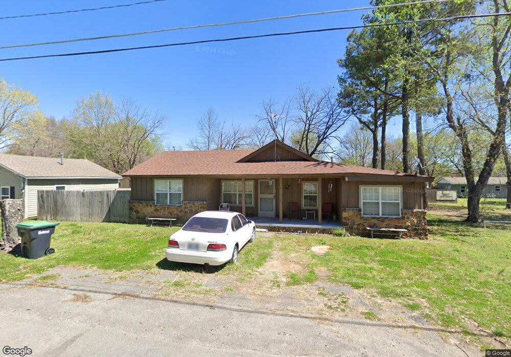 807 S Mission Ave, Tahlequah, OK 74464 - photo 1
