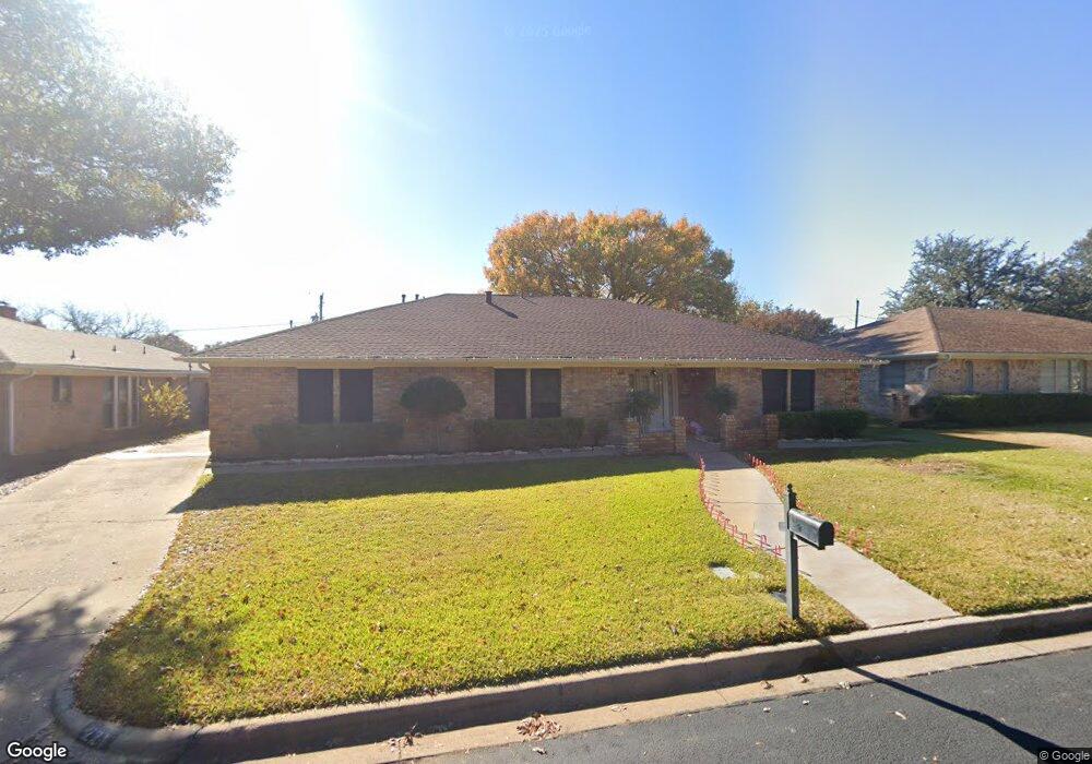 221 Baker Dr, Hurst, TX 76054 - photo 1