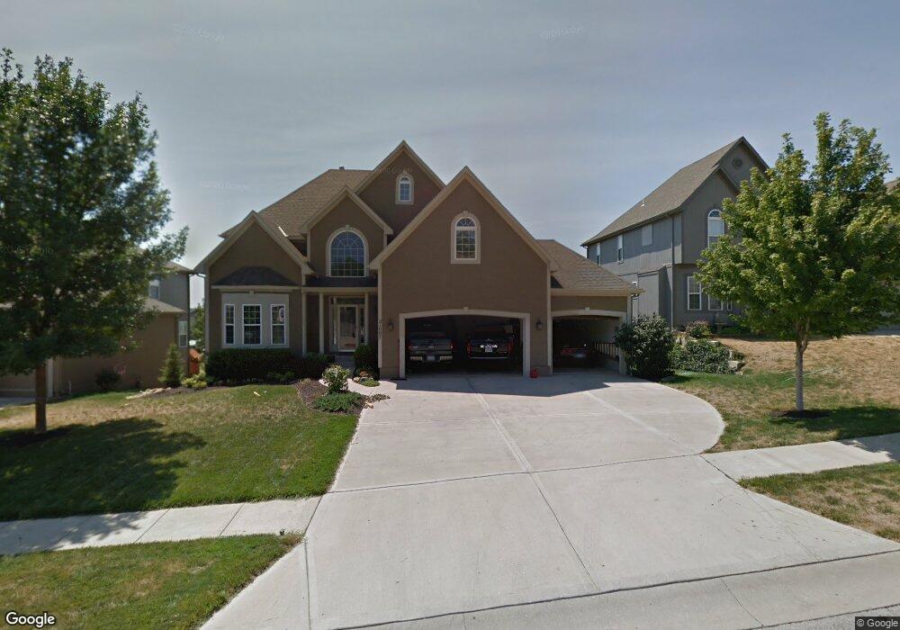 21007 W 58th St, Shawnee, KS 66218 - photo 1