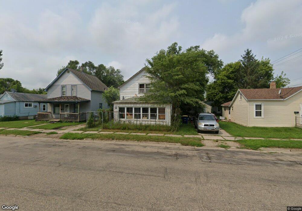 319 4th Ave NW, Jamestown, ND 58401 - photo 1