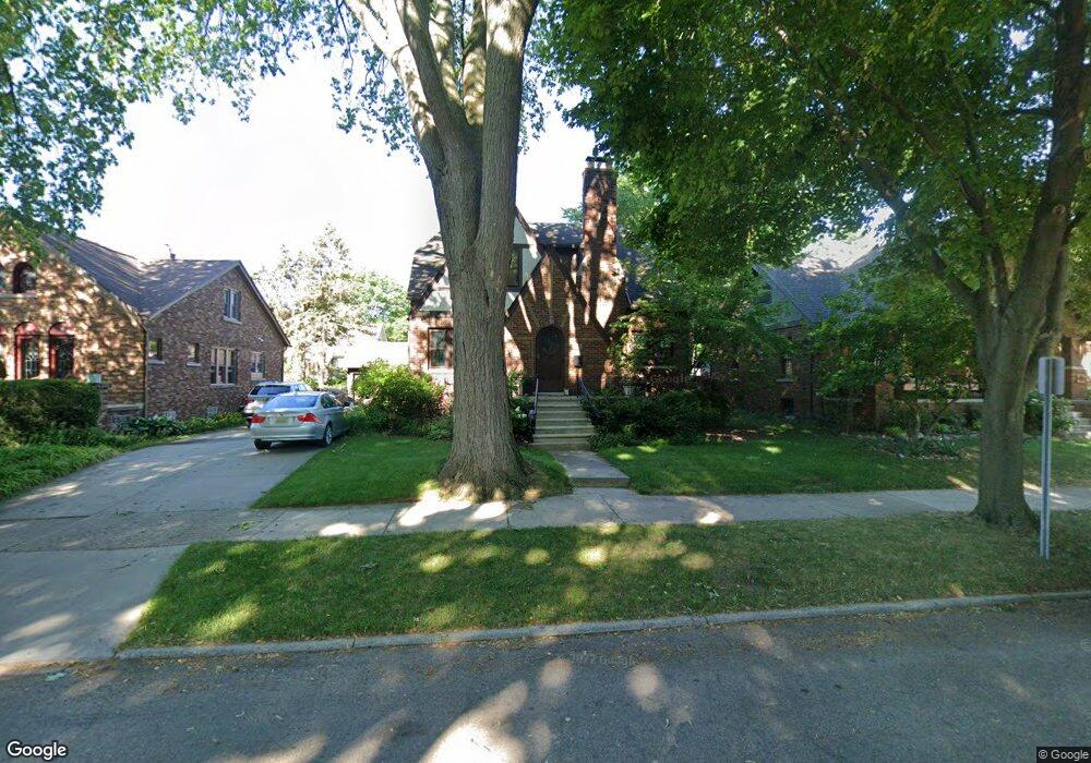 843 Notre Dame St, Grosse Pointe, MI 48230 - photo 1