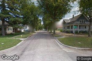 409 3rd St, Hiawatha, KS 66434