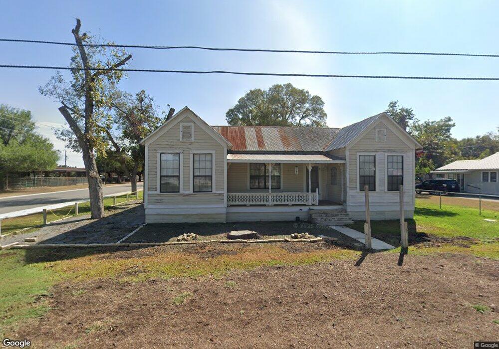 588 E Camp St, New Braunfels, TX 78130 - photo 1