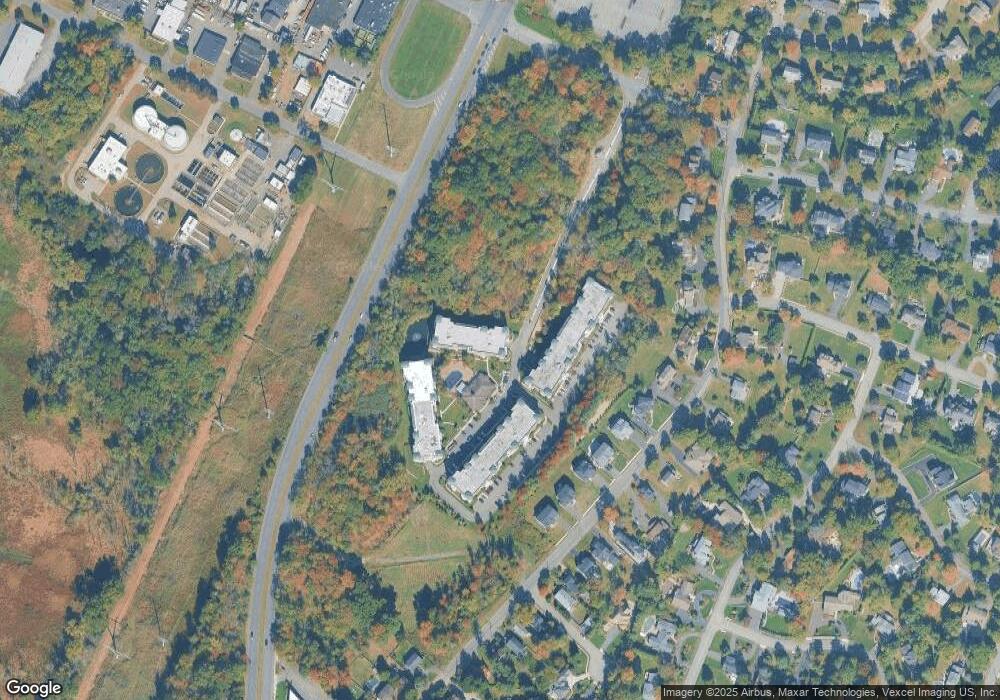 1301 Pointe Gate Dr, Livingston, NJ 07039 - photo 1