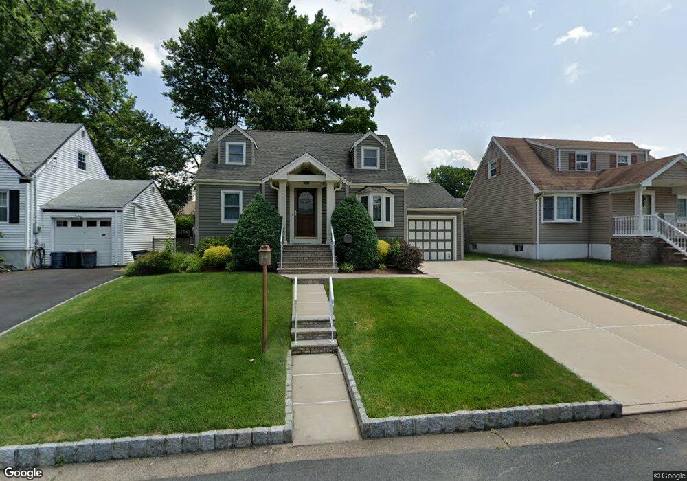 39 Overlook Dr, Dumont, NJ 07628 - photo 1