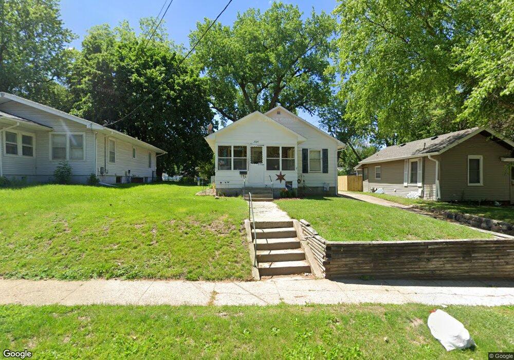 3924 4th St, Des Moines, IA 50313 - photo 1
