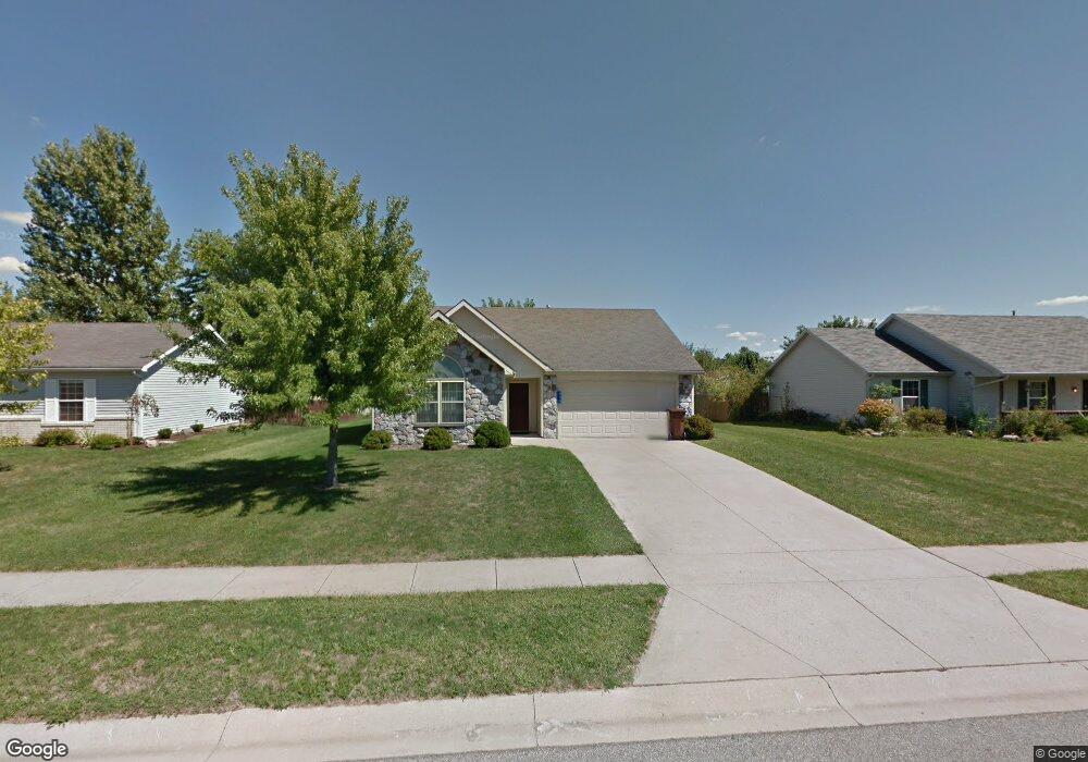 221 Columbian Ave, Bluffton, IN 46714 - photo 1