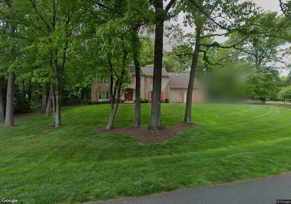 8700 Honeybee Ln, Bethesda, MD 20817 - photo 1