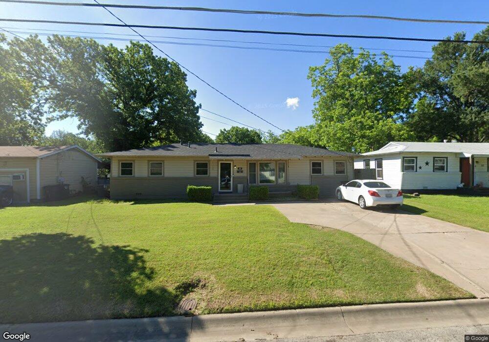 609 Graham St, Cleburne, TX 76033 - photo 1