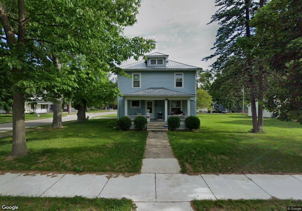 558 W Centennial St, Nappanee, IN 46550 - photo 1