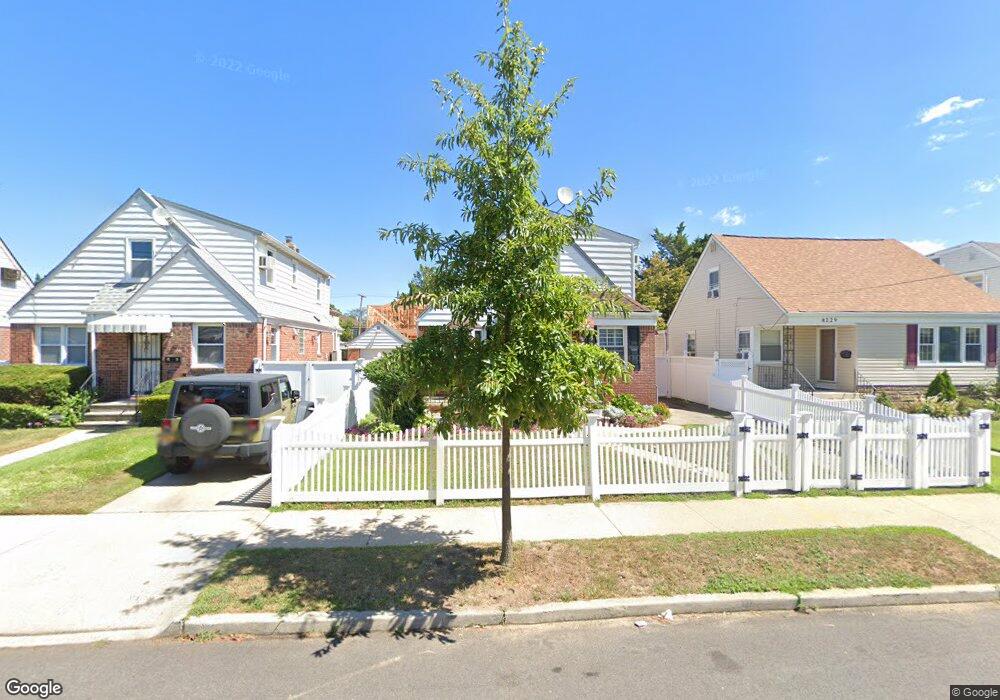 8225 260th St, Glen Oaks, NY 11004 - photo 1