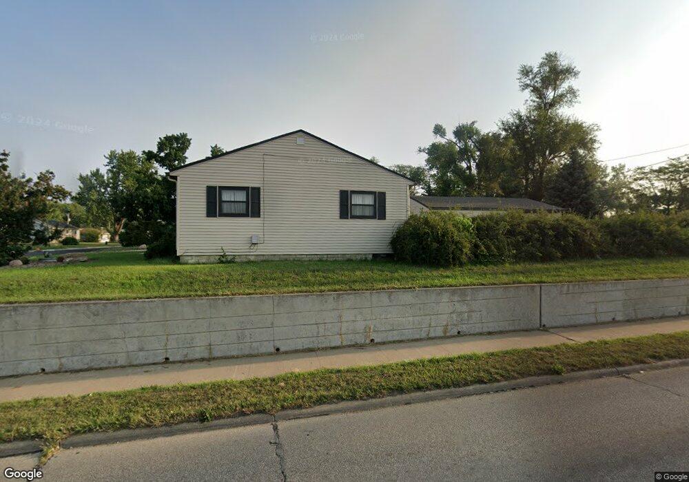 320 E Blairsferry Rd unit B, Hiawatha, IA 52233 - photo 1