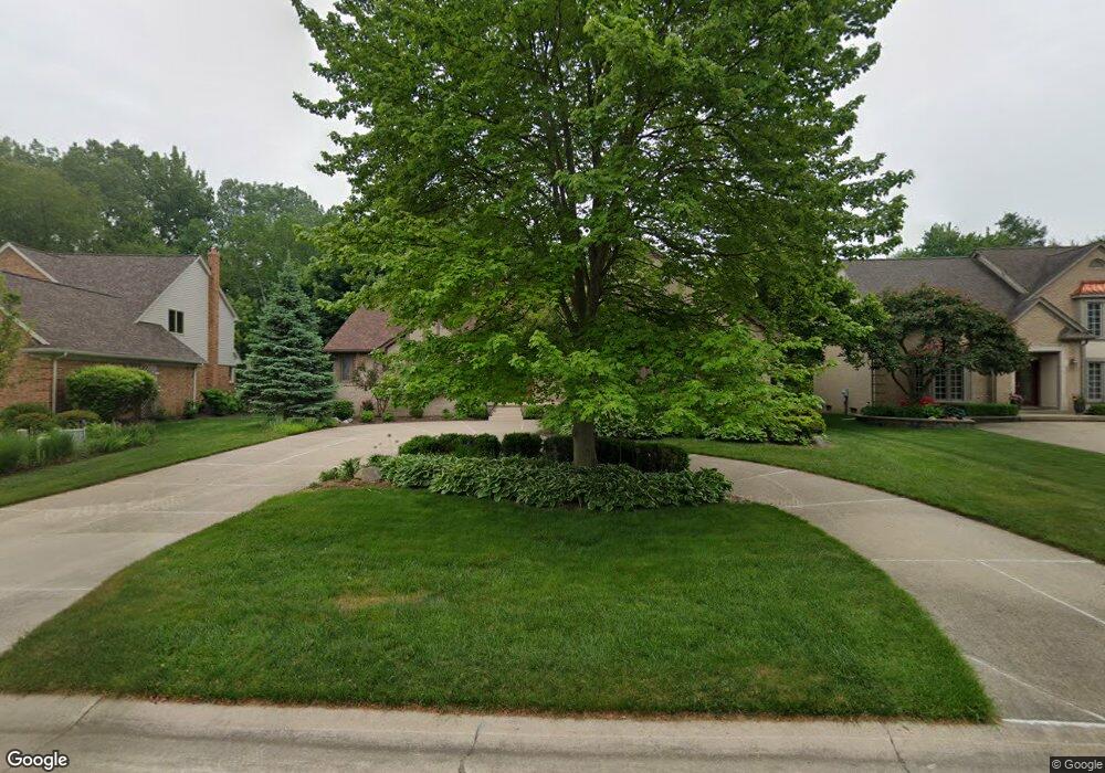 1458 Burhaven Dr, Rochester Hills, MI 48306 - photo 1