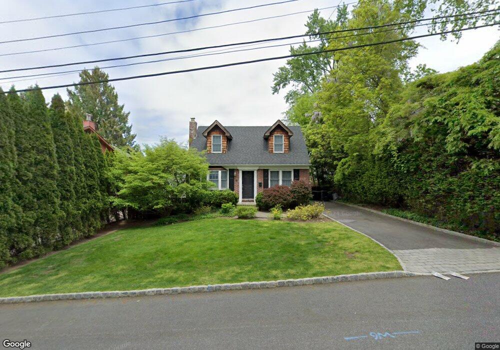 37 Crest Dr S, Cresskill, NJ 07626 - photo 1