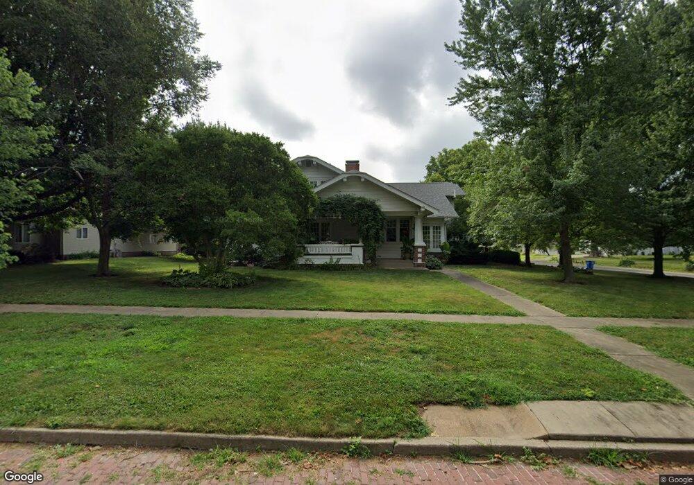 452 S Cass St, Virginia, IL 62691 - photo 1