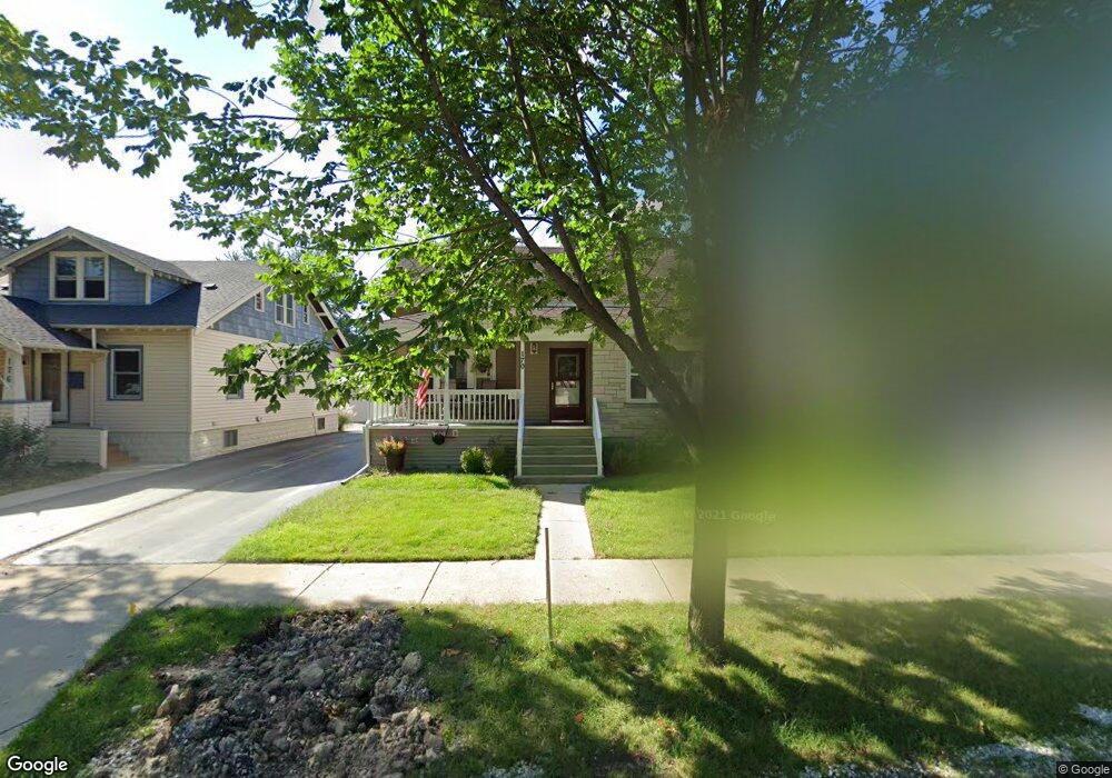 170 E Columbia Ave, Elmhurst, IL 60126 - photo 1