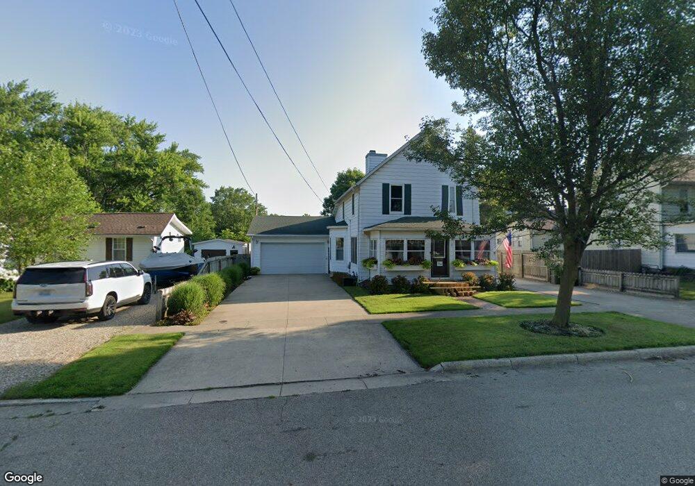 9 Beech St E, Three Oaks, MI 49128 - photo 1