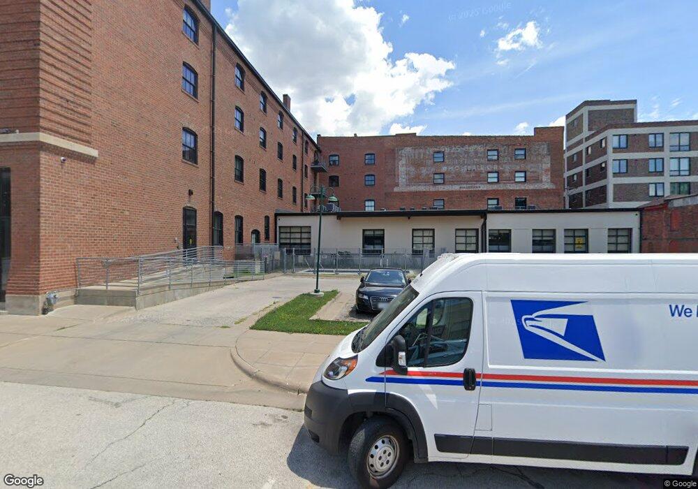 427 Pershing Ave unit 208, Davenport, IA 52801 - photo 1