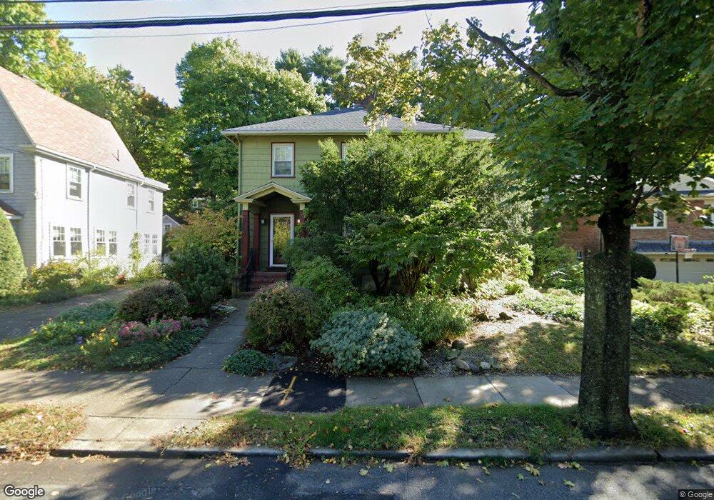 530 Lowell Ave unit 2, Newtonville, MA 02460 - photo 1