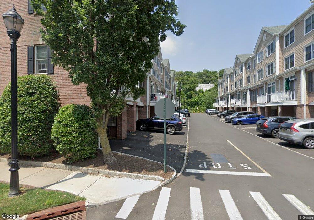 323 Midland Ct unit 323, West New York, NJ 07093 - photo 1