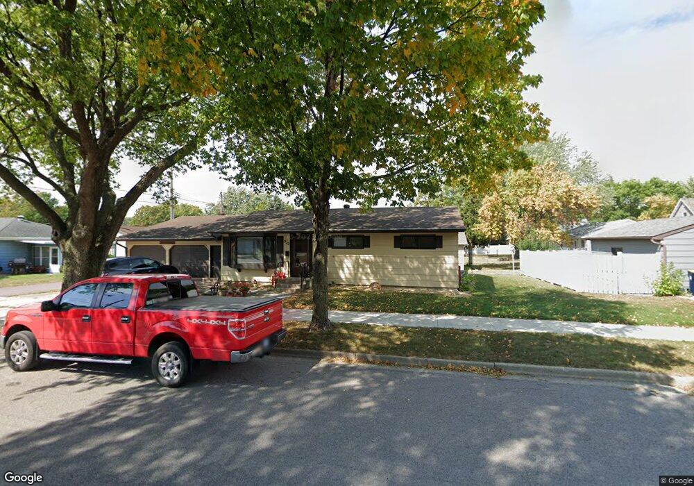 912 10th St N, New Ulm, MN 56073 - photo 1