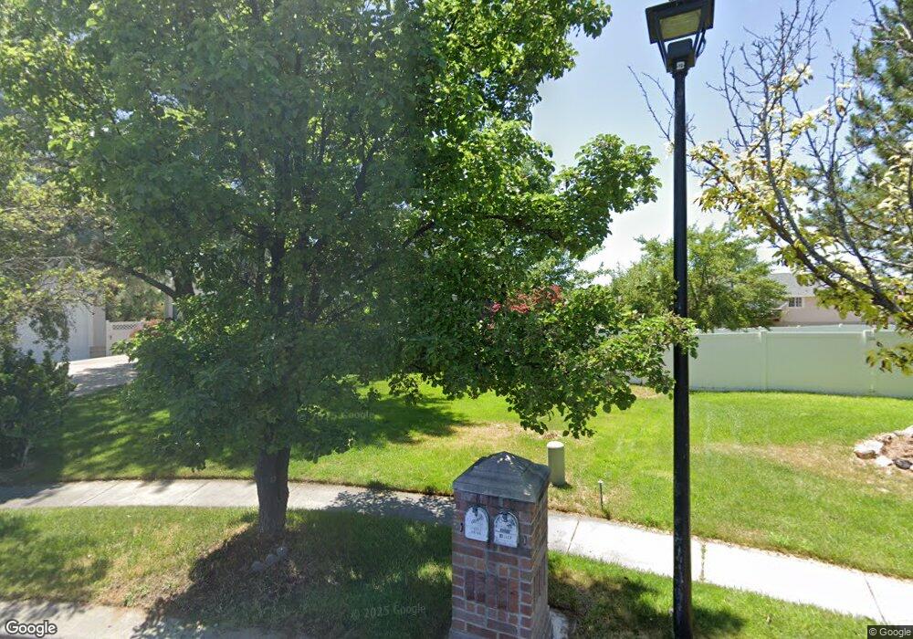 10394 Whispering Sands Cir, South Jordan, UT 84095 - photo 1