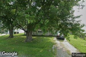 1014 N Cypress St, Saint Elmo, IL 62458