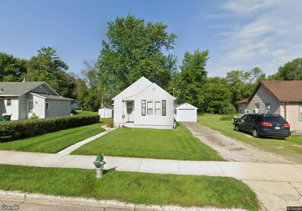 605 Columbus Ave, Albert Lea, MN 56007 - photo 1