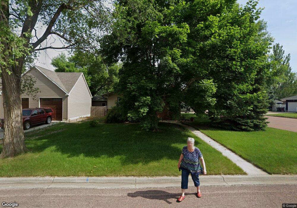 1320 E 3rd Ave, Mitchell, SD 57301 - photo 1