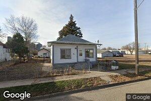 212 SE 1st St, Linton, ND 58552