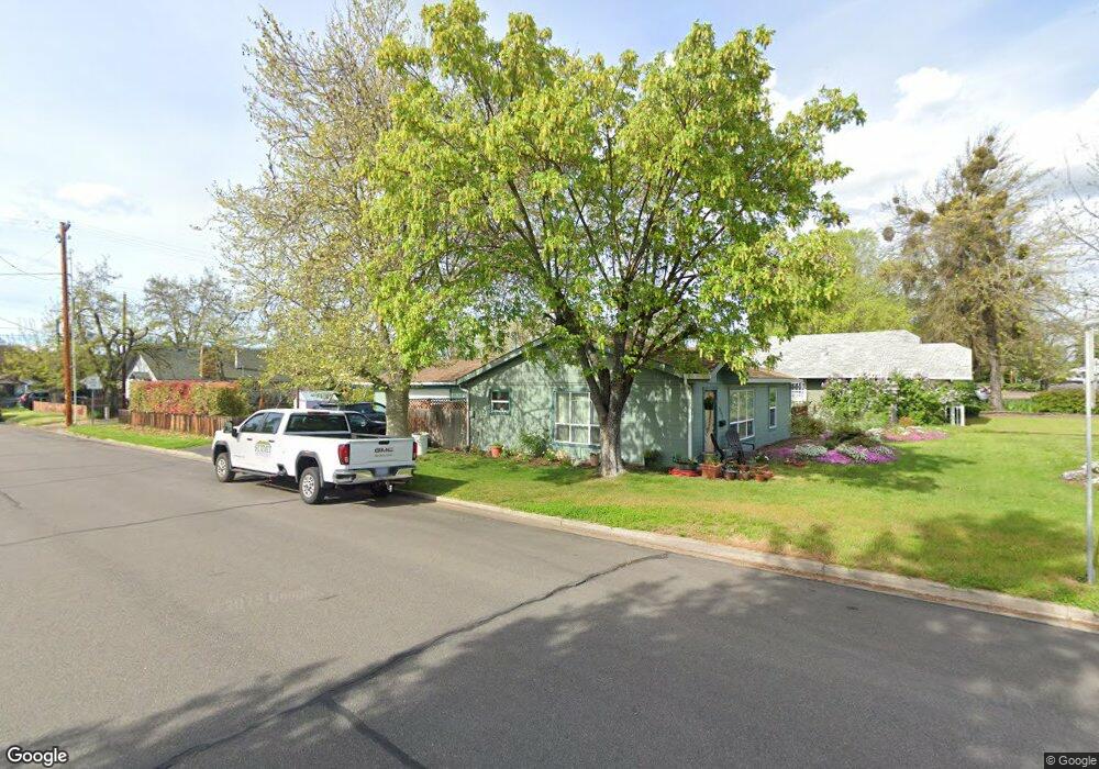 315 Ash St, Central Point, OR 97502 - photo 1