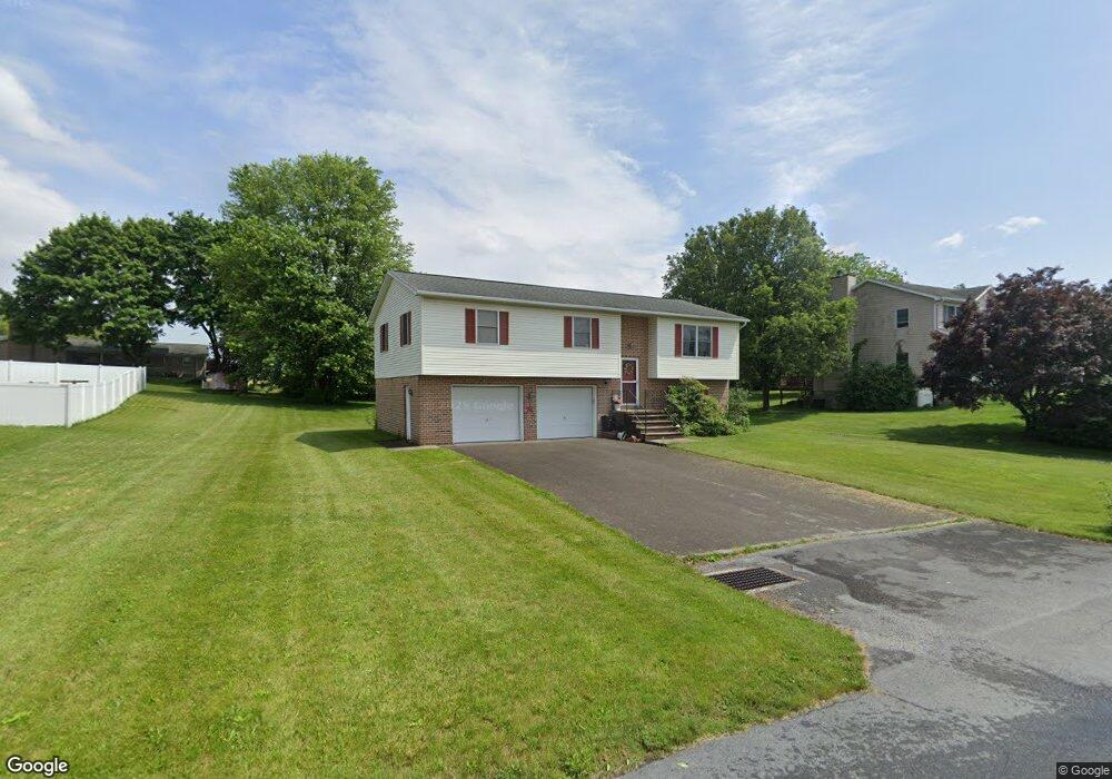 946 Bard Dr, Chambersburg, PA 17202 - photo 1