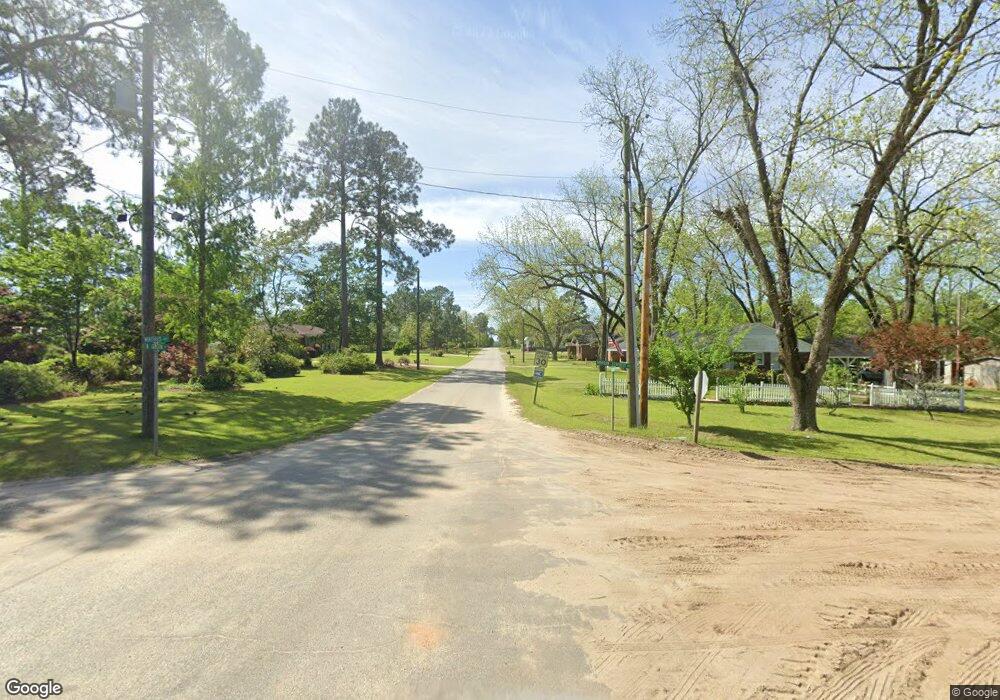 819 N Green St, Doerun, GA 31744 - photo 1