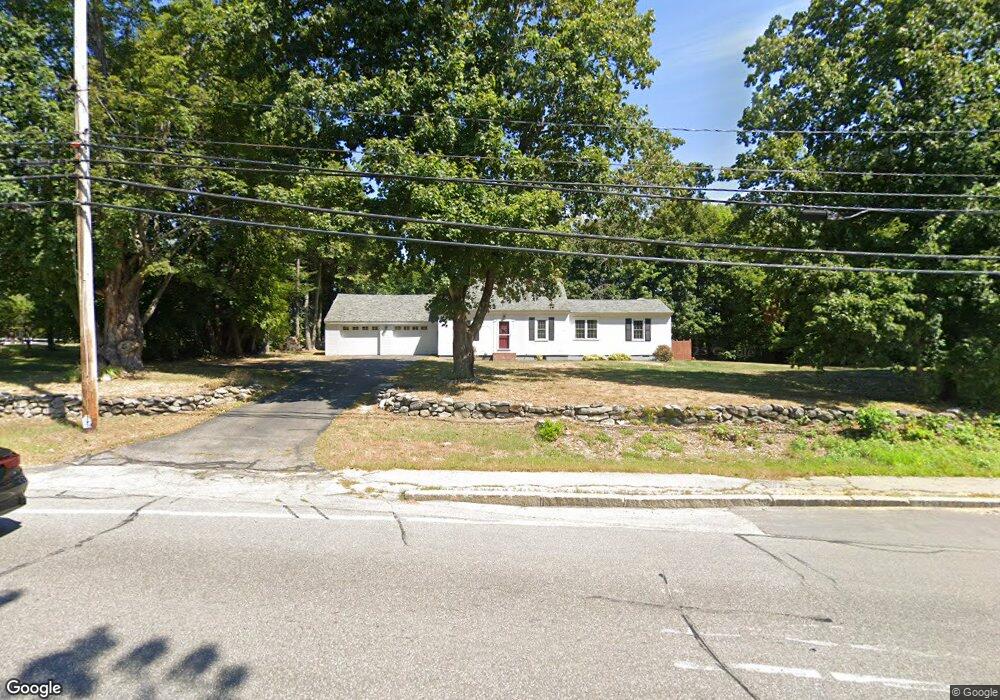 424 S Main St, Wolfeboro, NH 03894 - photo 1