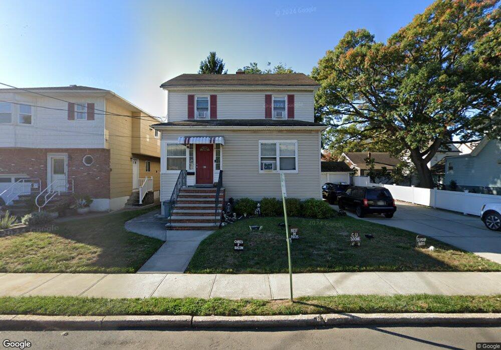 63 Langdon Place, Lynbrook, NY 11563 - photo 1