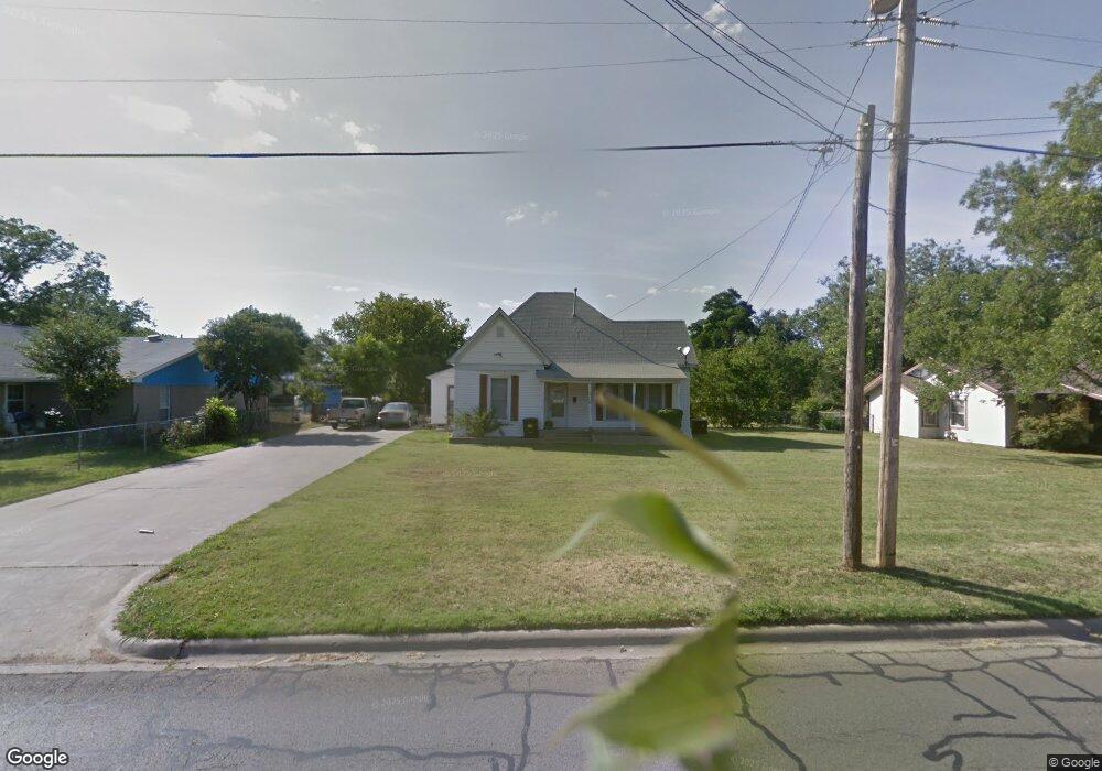 316 Woodard Ave, Cleburne, TX 76033 - photo 1