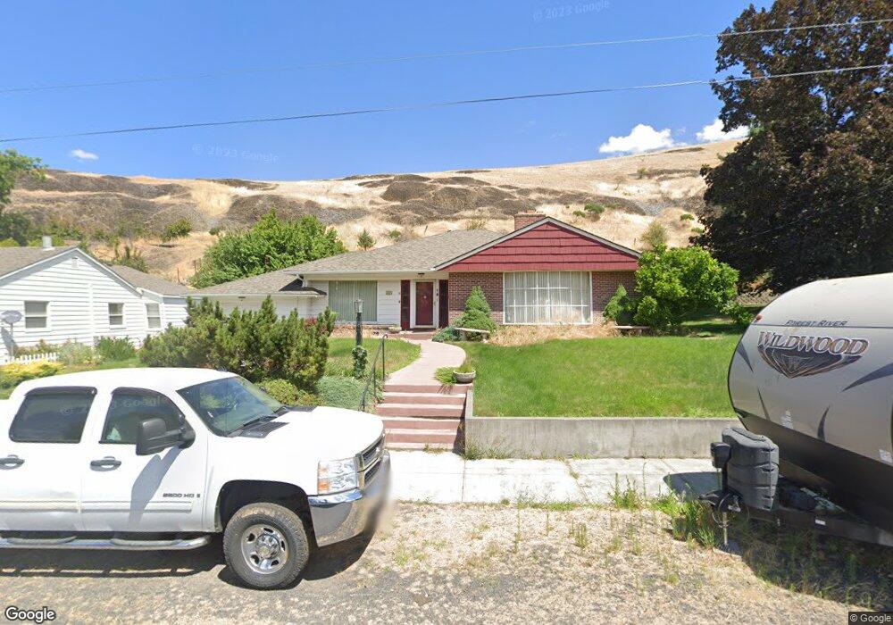 655 Hager St, Heppner, OR 97836 - photo 1