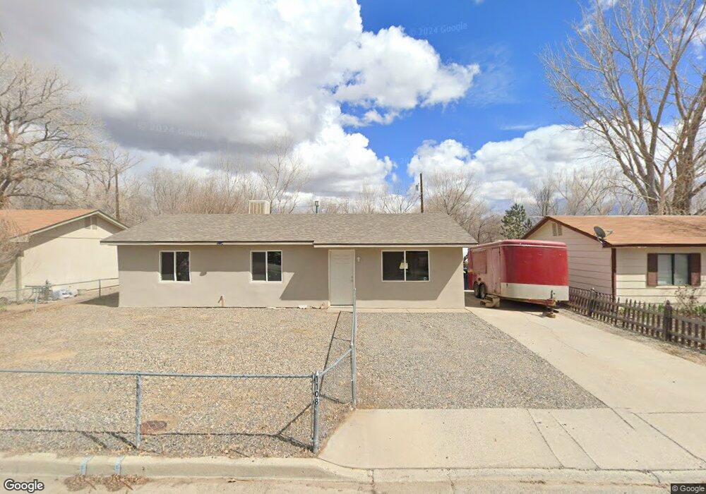 1108 N Kathy Lynn St, Bloomfield, NM 87413 - photo 1