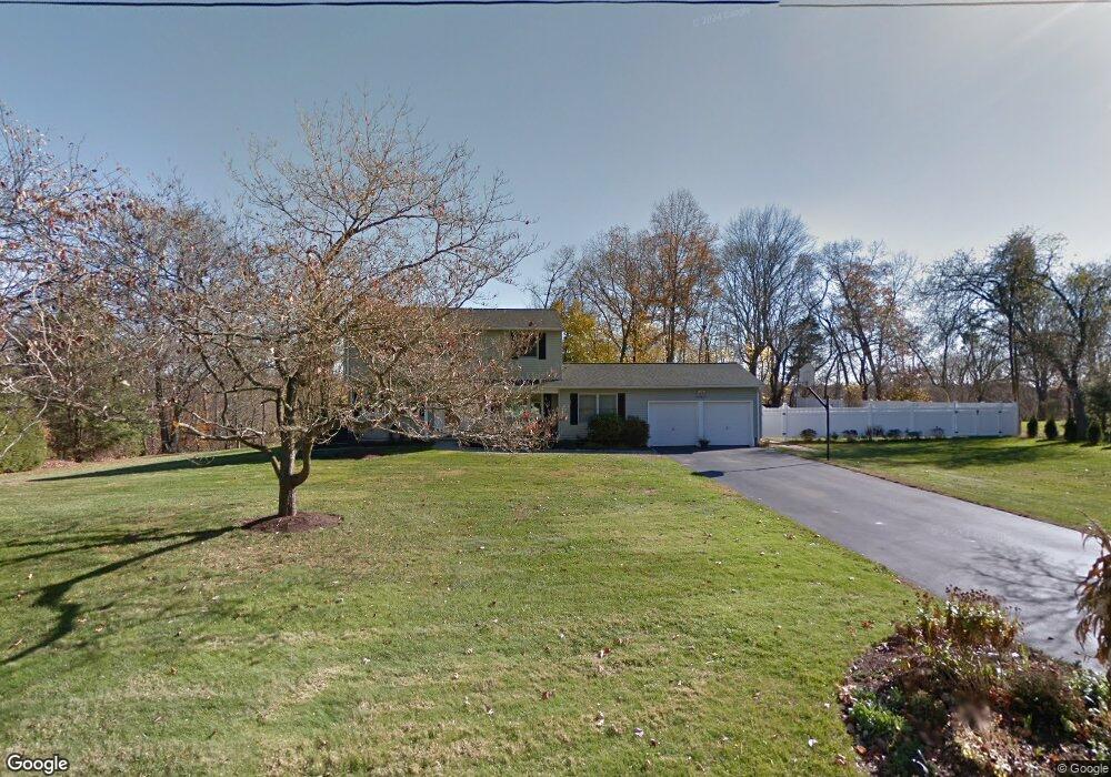 656 S Greenbrier Dr, Orange, CT 06477 - photo 1