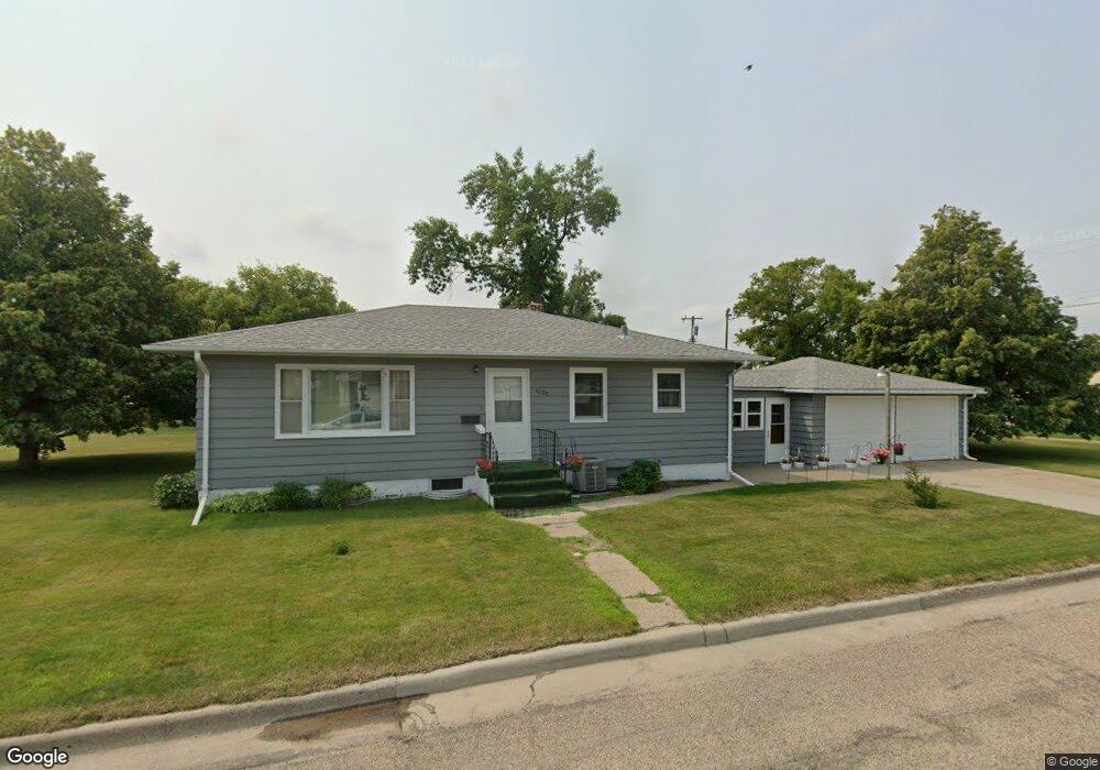 1020 6th St SE, Jamestown, ND 58401 - photo 1