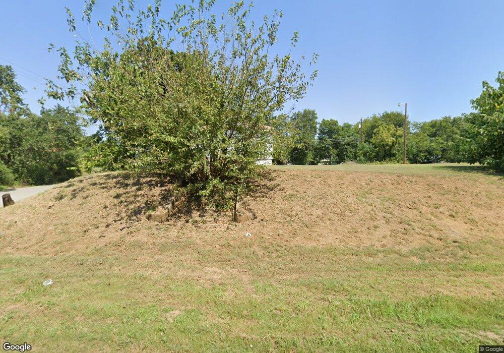 1031 W Day St, Denison, TX 75020 - photo 1