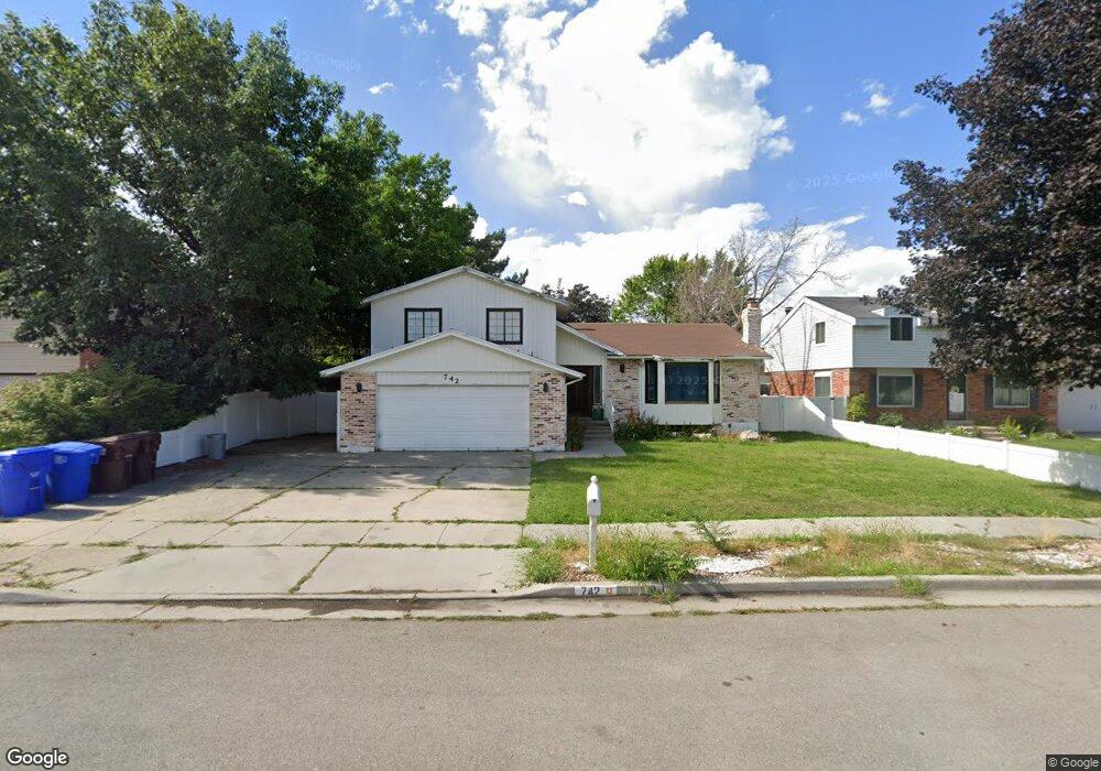 752 Chad Cir, Midvale, UT 84047 - photo 1