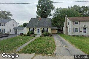 32 Silver Lake Ave, Warwick, RI 02888