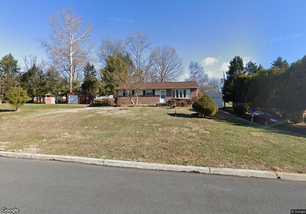 2415 Berkley Rd, Reading, PA 19605 - photo 1