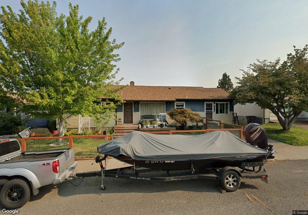 711 E 18th St, the Dalles, OR 97058 - photo 1