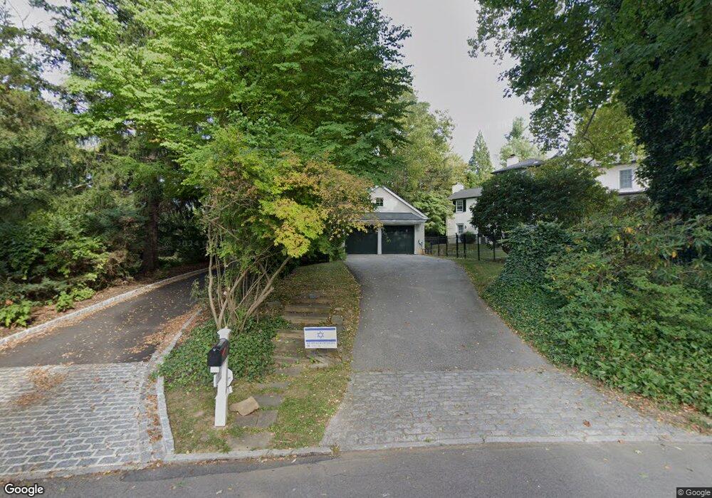 319 Baintree Rd, Bryn Mawr, PA 19010 - photo 1