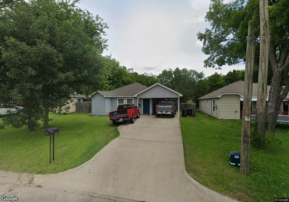 1514 N Anglin St, Cleburne, TX 76031 - photo 1